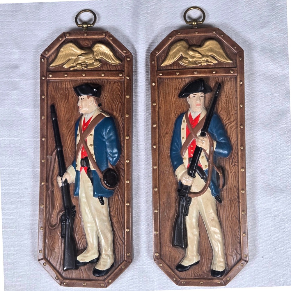 Vintage 70s Revolutionary War Soldier Chalkware Wall Plaques Set of 2 Americana